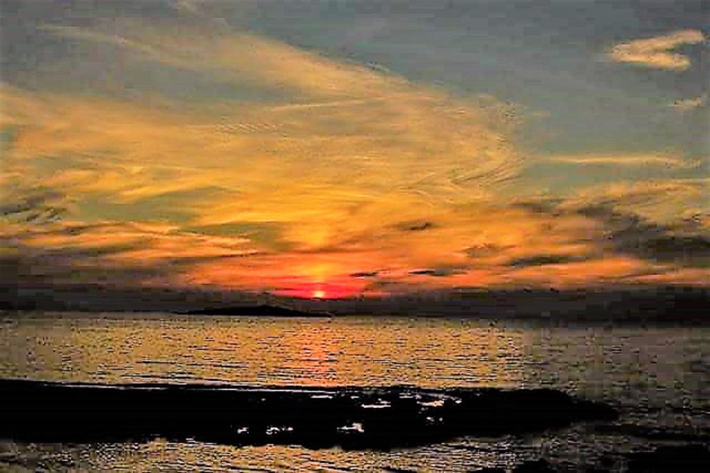 Sea Breeze Ena Apartment Korakochori Bagian luar foto