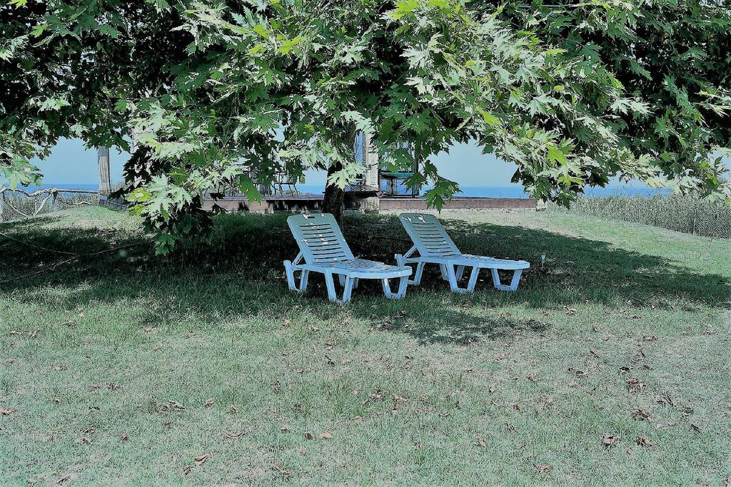 Sea Breeze Ena Apartment Korakochori Bagian luar foto