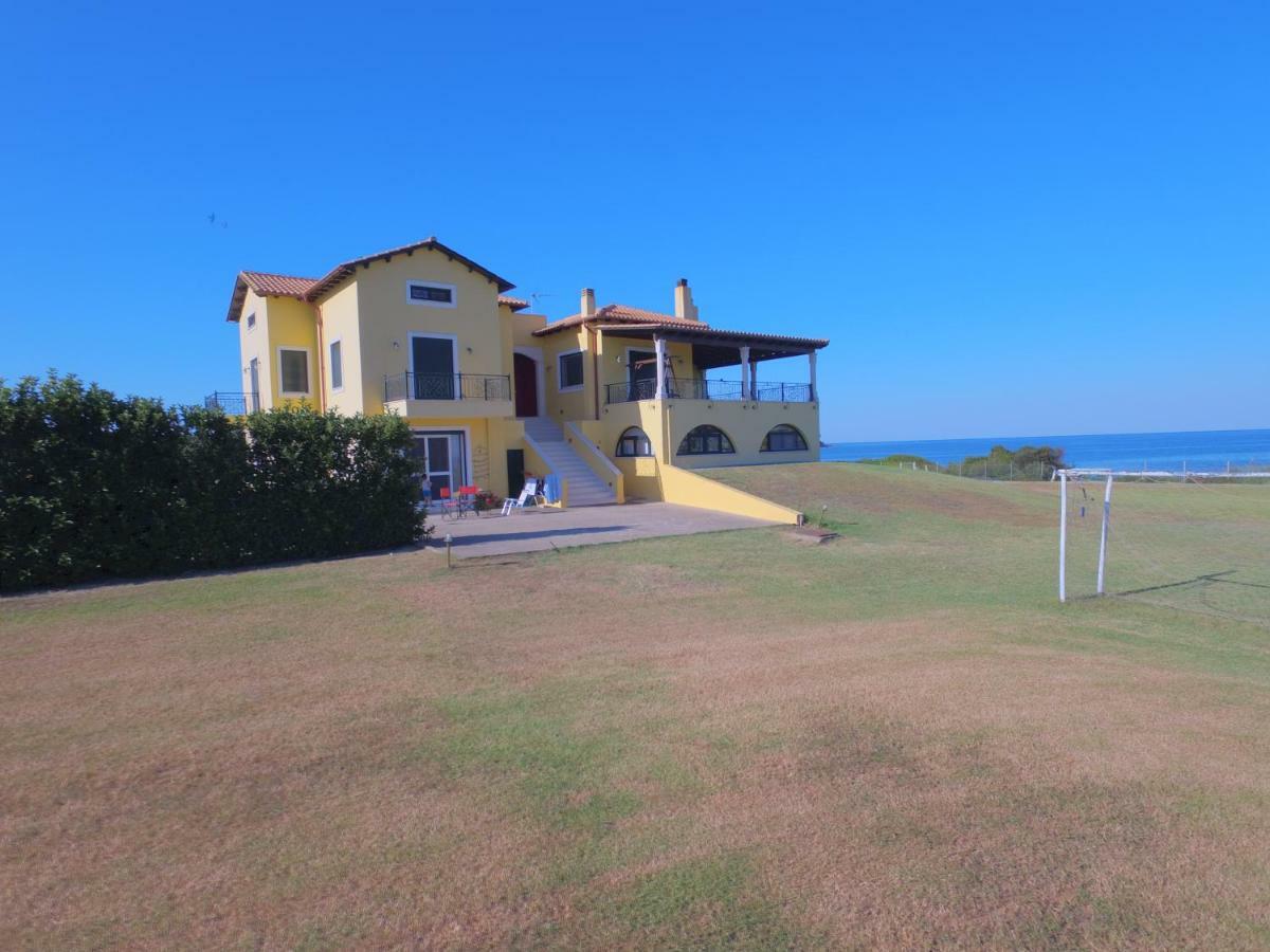 Sea Breeze Ena Apartment Korakochori Bagian luar foto